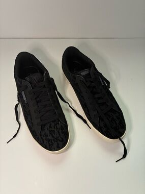 Puma Black Textured Low-Top Sneakers